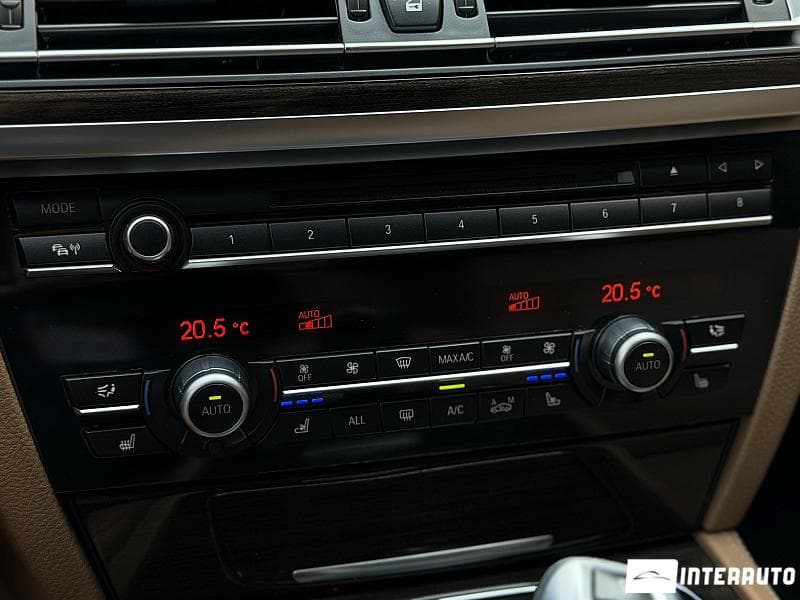 BMW 740 2012 — Миниатюра 18