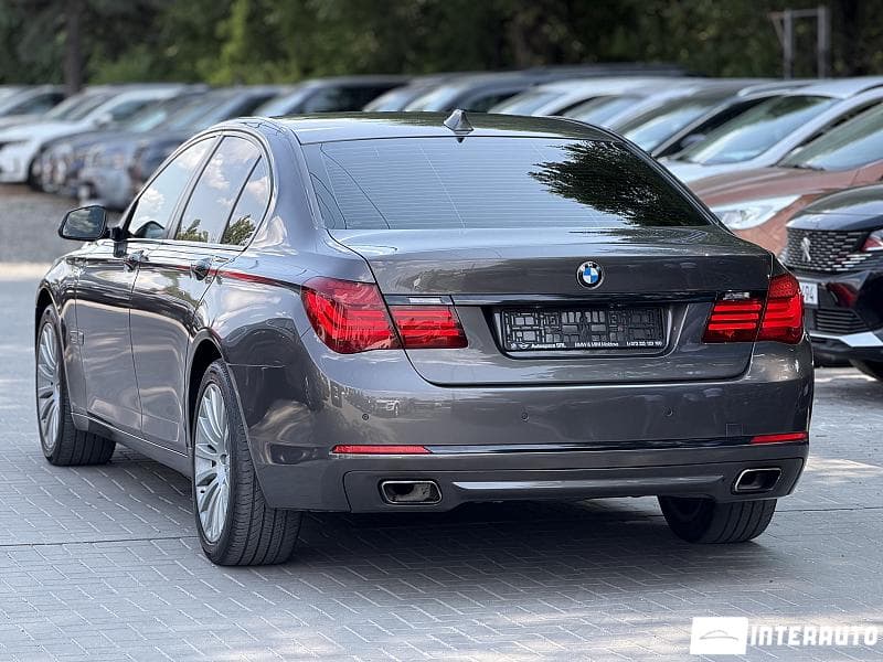 BMW 740 2012 — Миниатюра 4