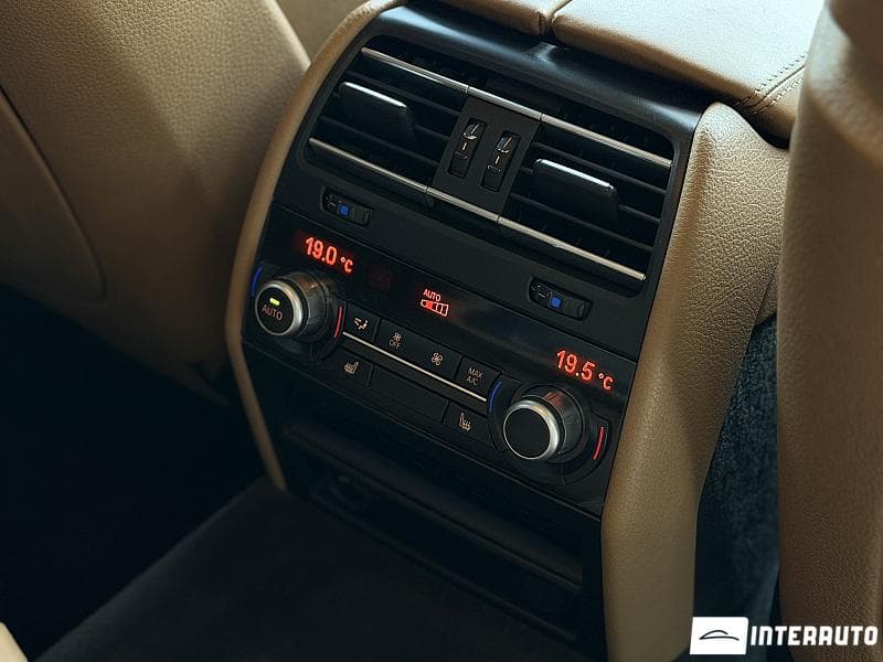 BMW 740 2012 — Миниатюра 23