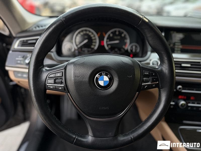 BMW 740 2012 — Миниатюра 14