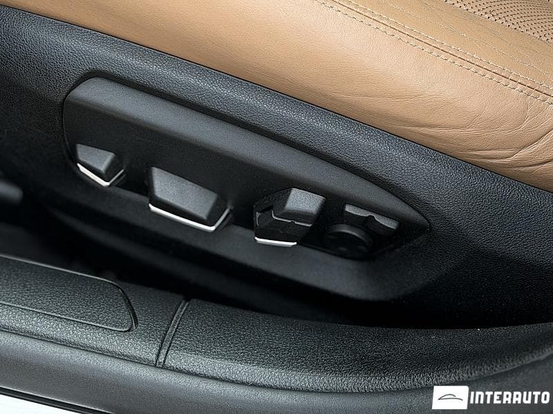 BMW 740 2012 — Миниатюра 13
