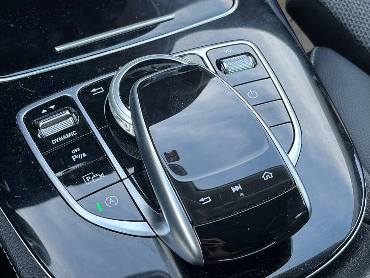 Mercedes E 220 2018 — Миниатюра 15