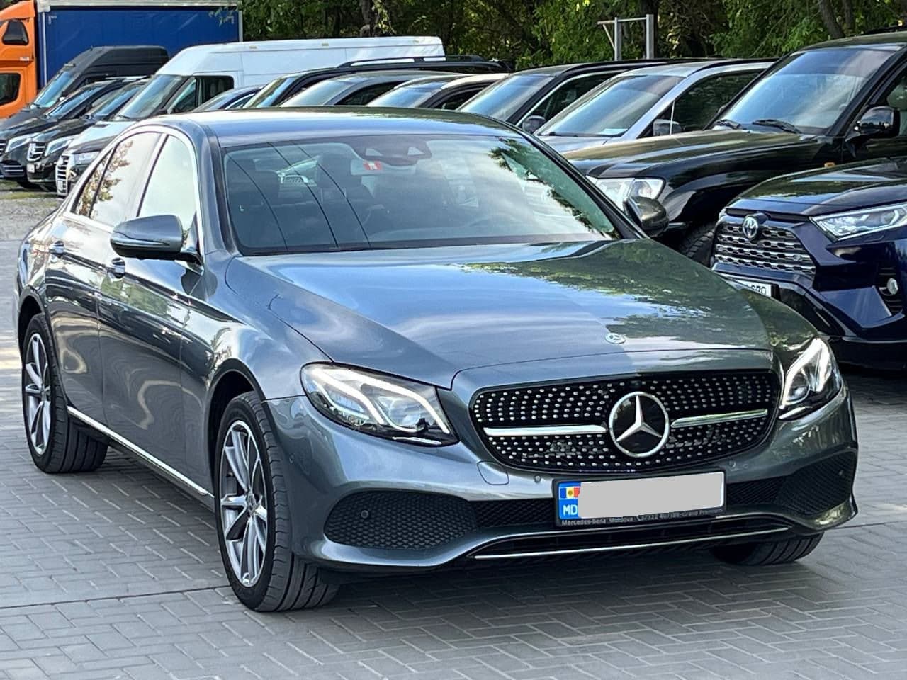 Mercedes E 220 2018 — Миниатюра 3