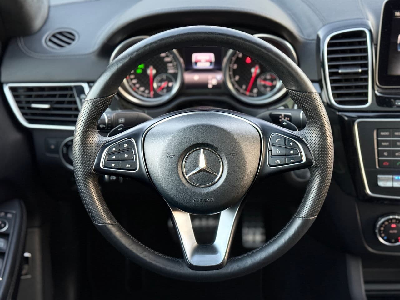Mercedes GLE Coupe 43 AMG 2017 — Миниатюра 10