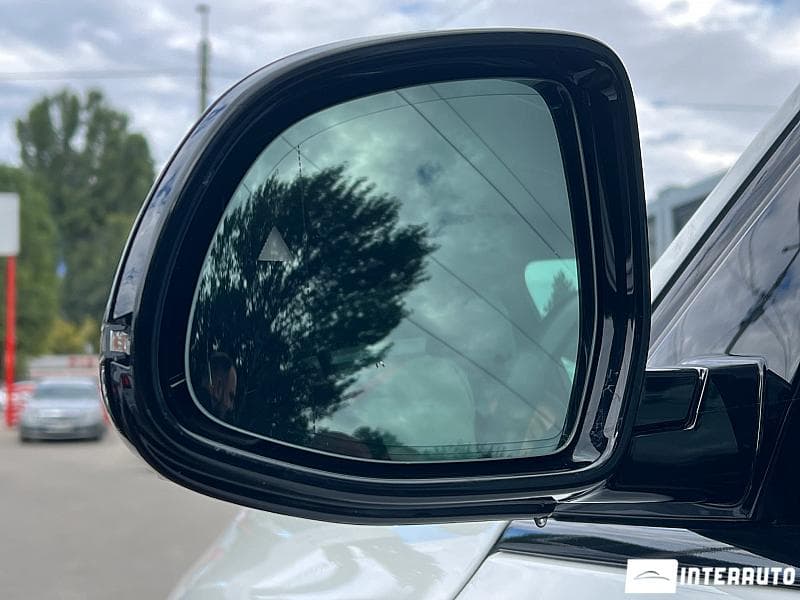 BMW X7 5.0i 2019 — Миниатюра 6