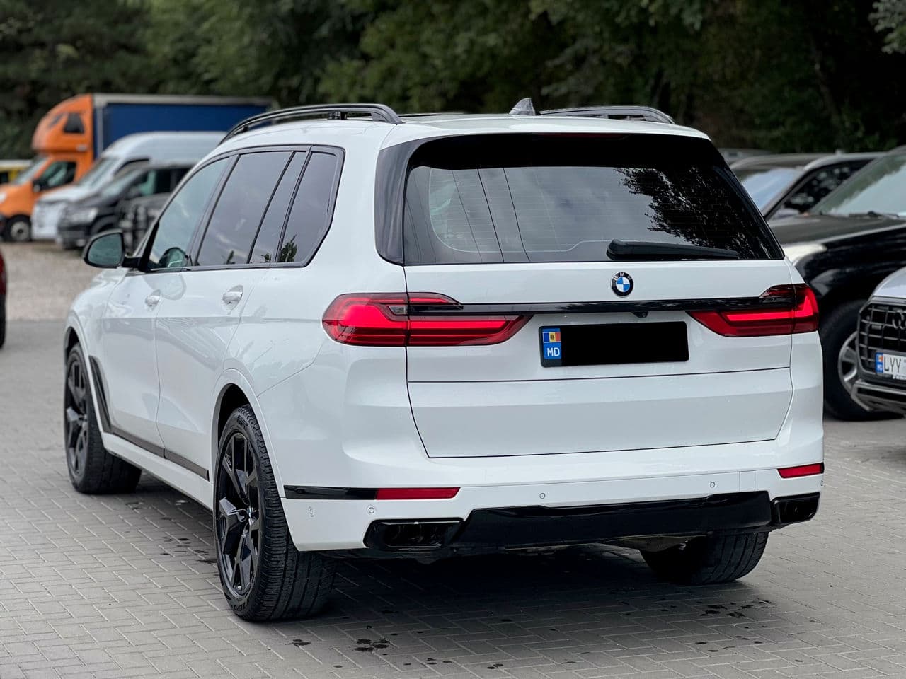 BMW X7 5.0i 2019 — Миниатюра 4