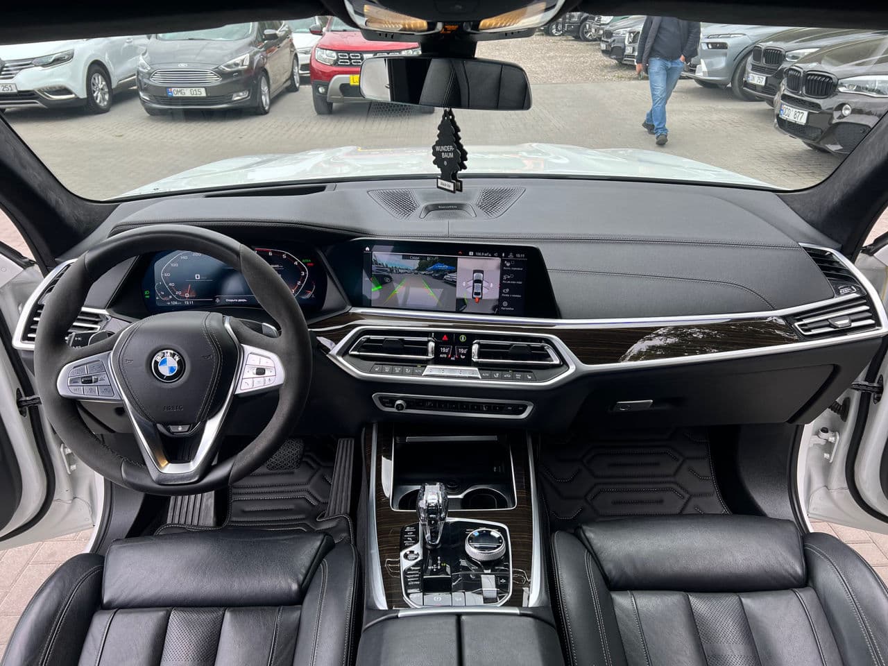 BMW X7 5.0i 2019 — Миниатюра 10