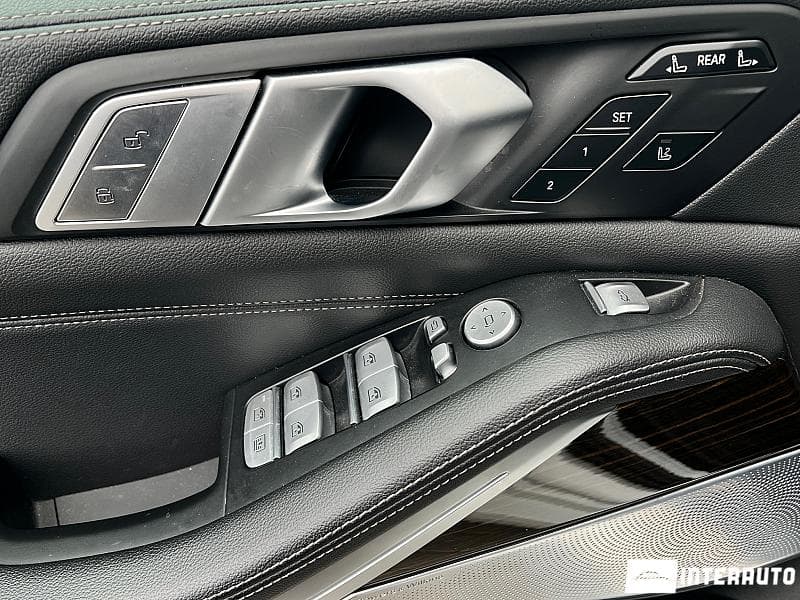 BMW X7 5.0i 2019 — Миниатюра 8