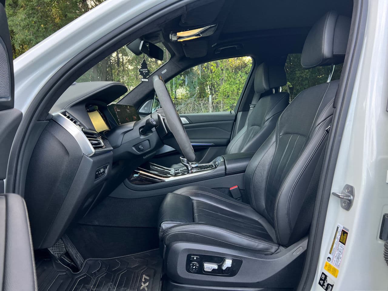 BMW X7 5.0i 2019 — Миниатюра 7
