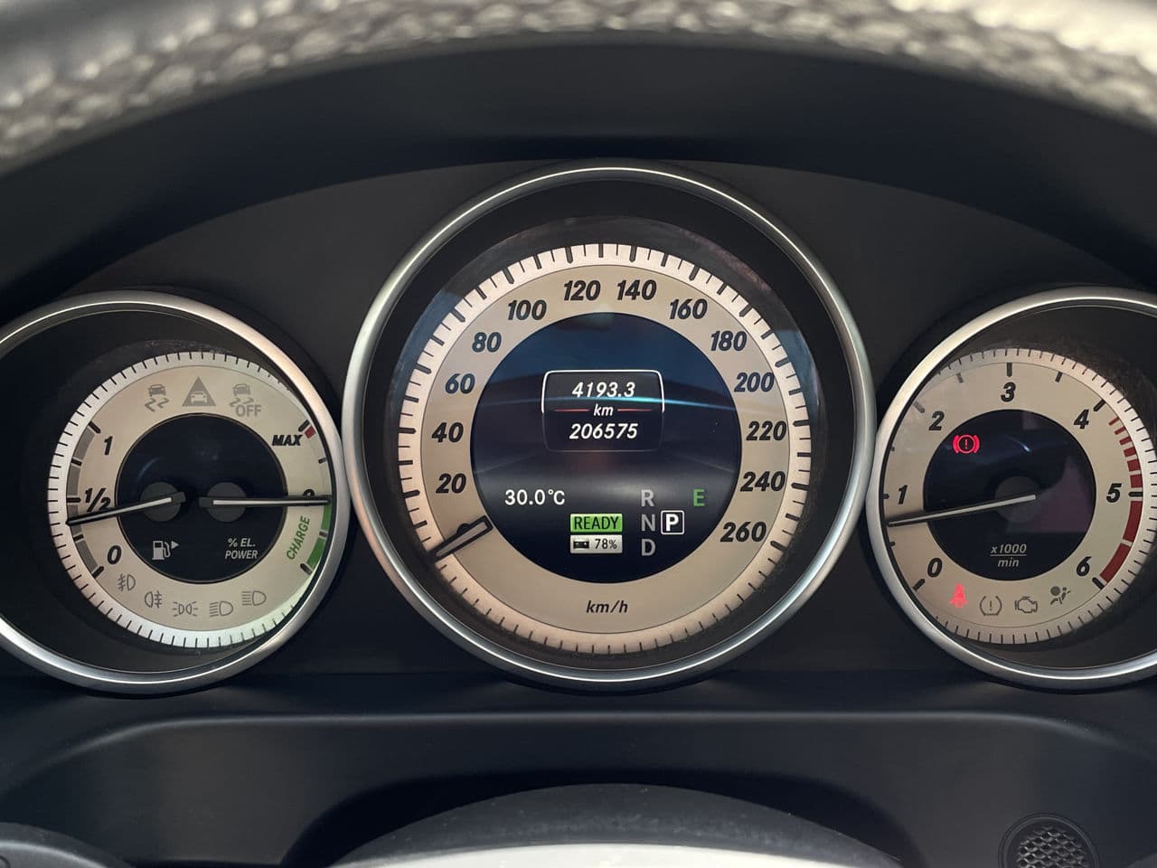 Mercedes E 300h 2014 — Миниатюра 11
