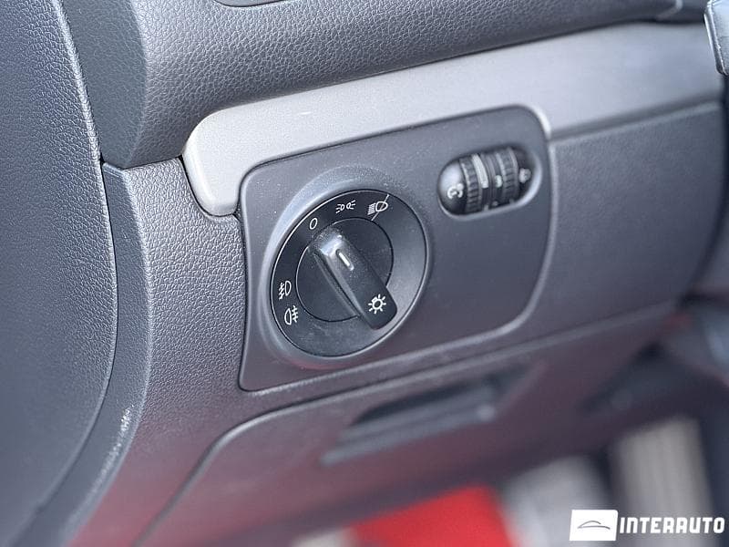Volkswagen Golf 2011 — Миниатюра 6