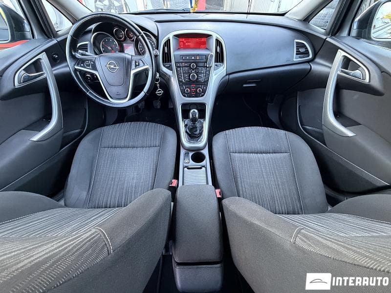 Opel Astra 2011 — Миниатюра 7