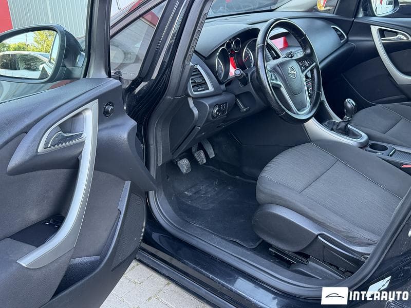 Opel Astra 2011 — Миниатюра 5