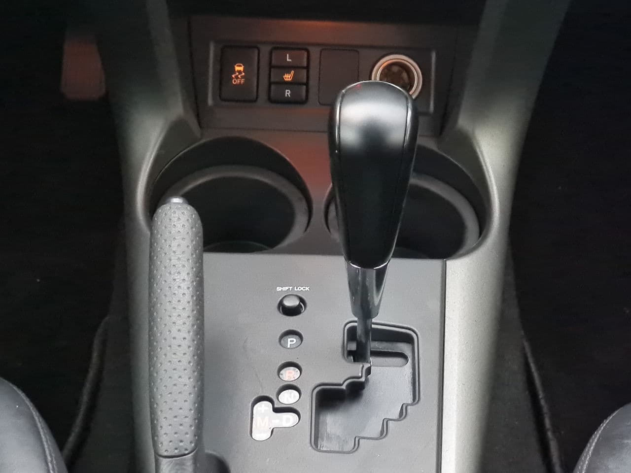 Toyota Rav-4 2010 — Миниатюра 15