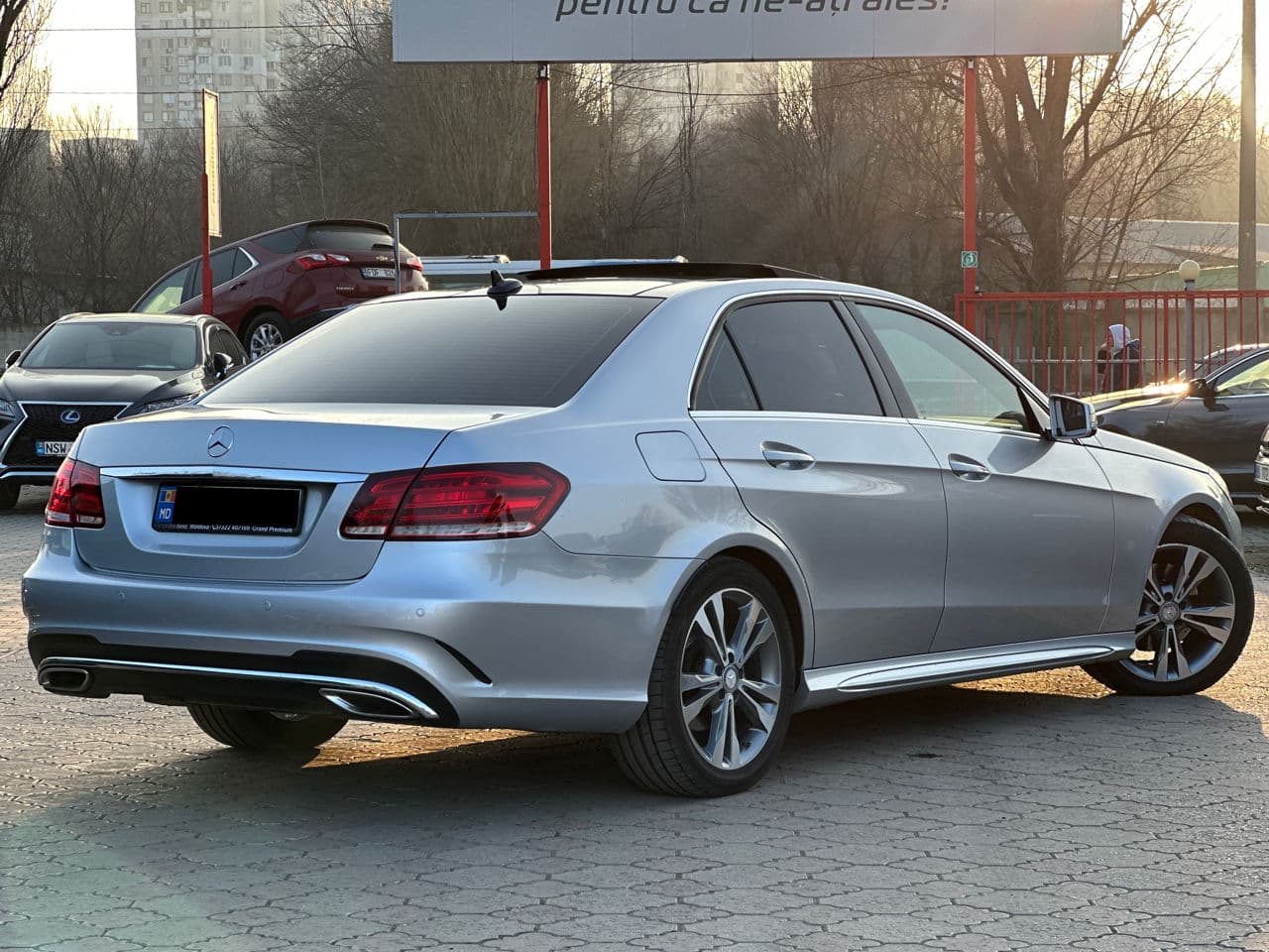 Mercedes E 300h 2014 — Миниатюра 3