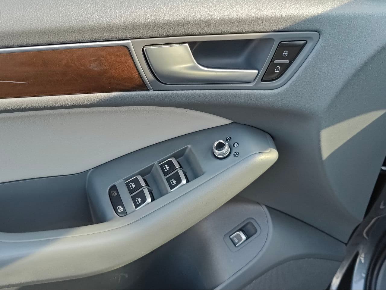 Audi Q5 2015 — Миниатюра 14