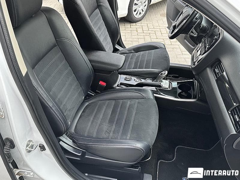 2015 Mitsubishi Outlander — Miniatură 6