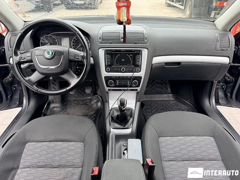 Skoda Octavia 2011 — Миниатюра 7