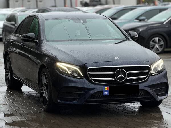 2019 Mercedes E 220 — Miniatură 2
