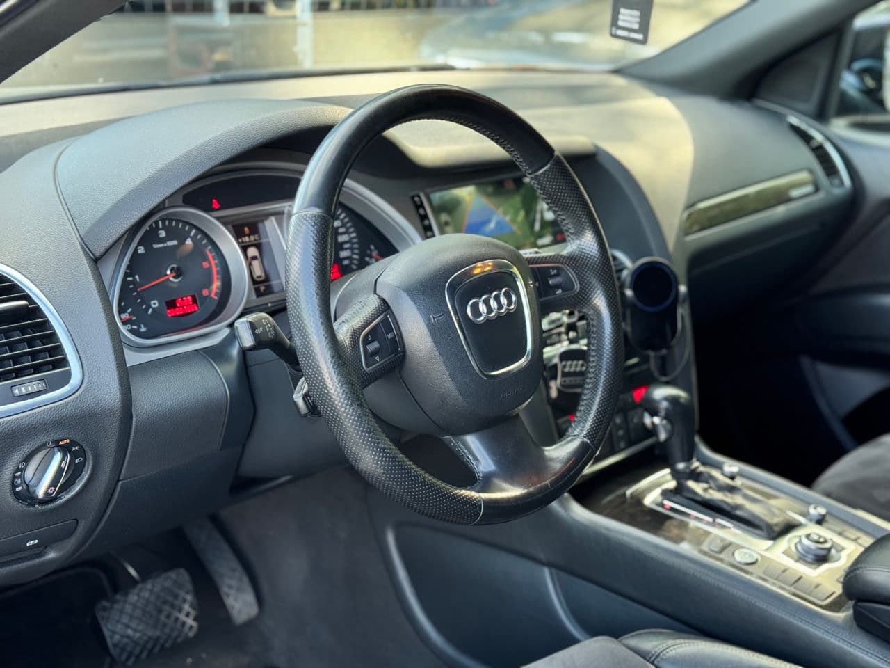Audi Q7 2010 — Миниатюра 10