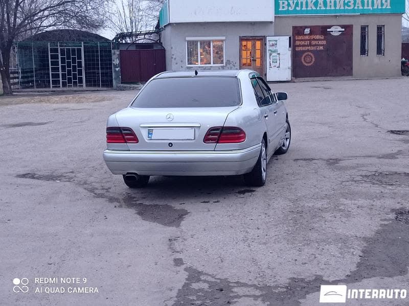 1996 Mercedes E 280 — Miniatură 5
