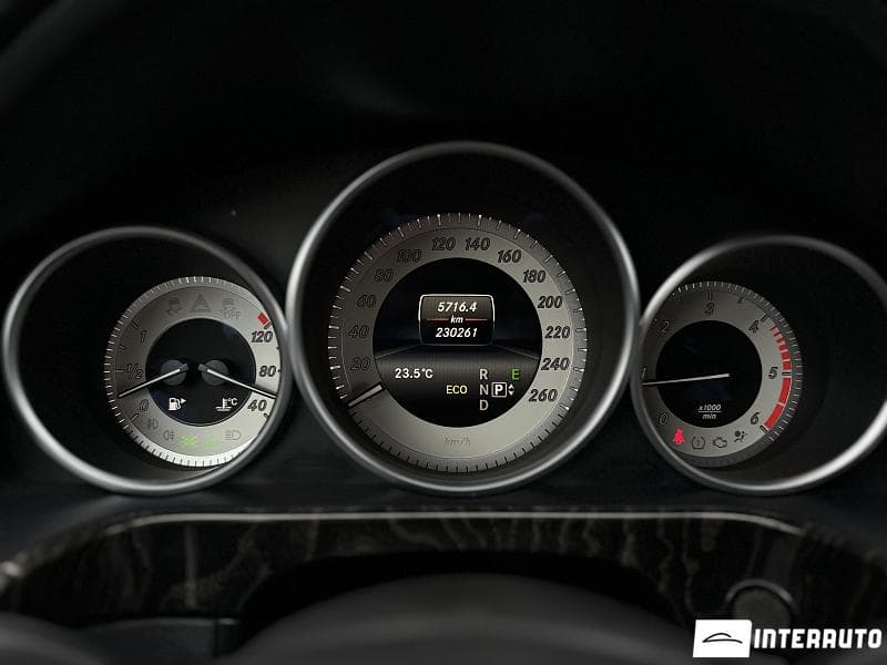 Mercedes E 200 2013 — Миниатюра 14