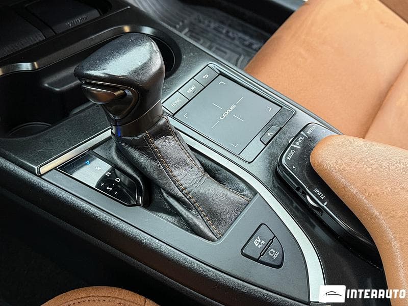 2019 Lexus UX 250h — Miniatură 14