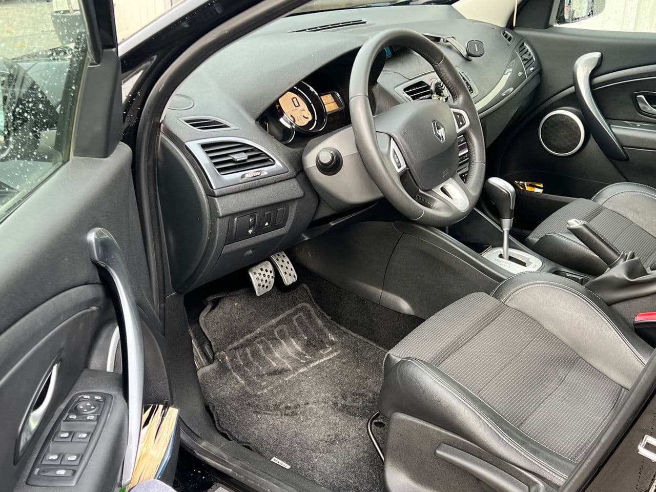 Renault Megane 2011 — Миниатюра 5
