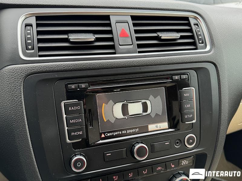 Volkswagen Jetta 2013 — Миниатюра 10