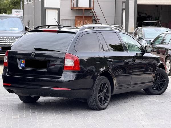 2009 Skoda Octavia — Miniatură 4