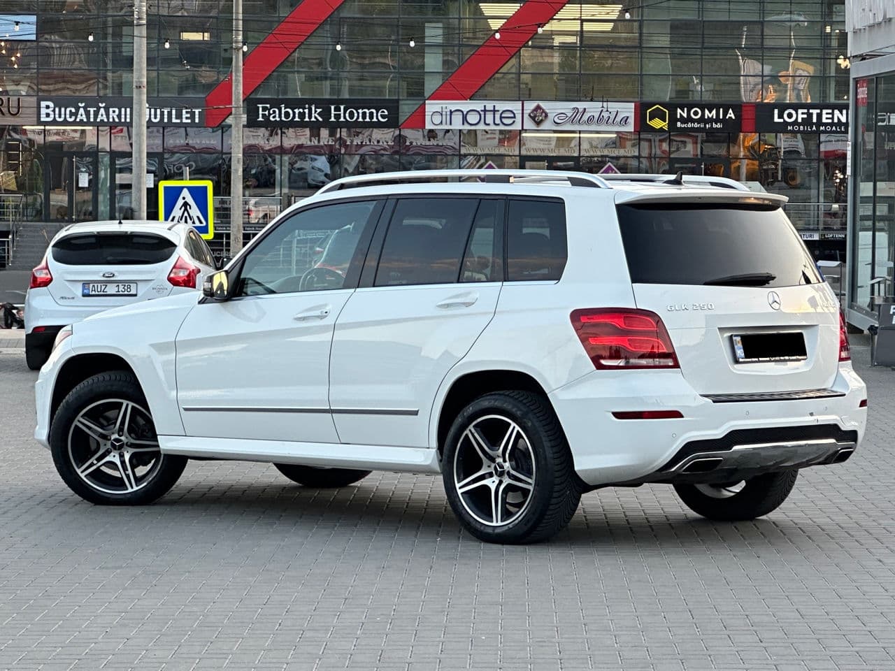 2014 Mercedes GLK 250 — Miniatură 4