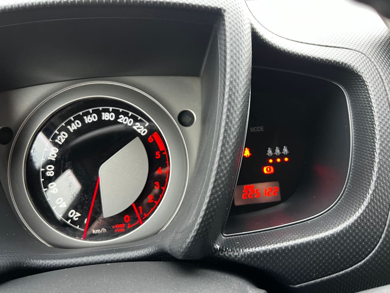 2009 Toyota Urban Cruiser — Miniatură 11