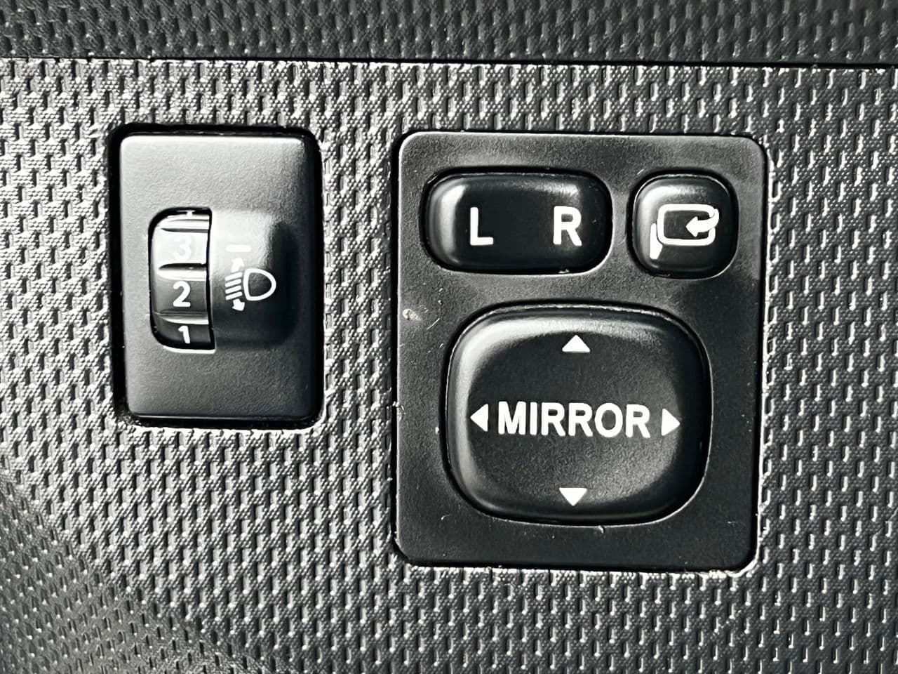 2009 Toyota Urban Cruiser — Miniatură 15