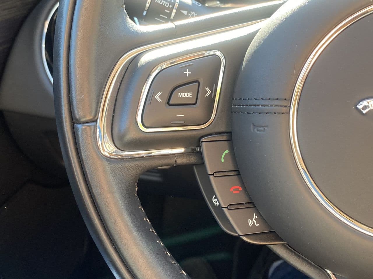 Jaguar XJ 2015 — Миниатюра 16
