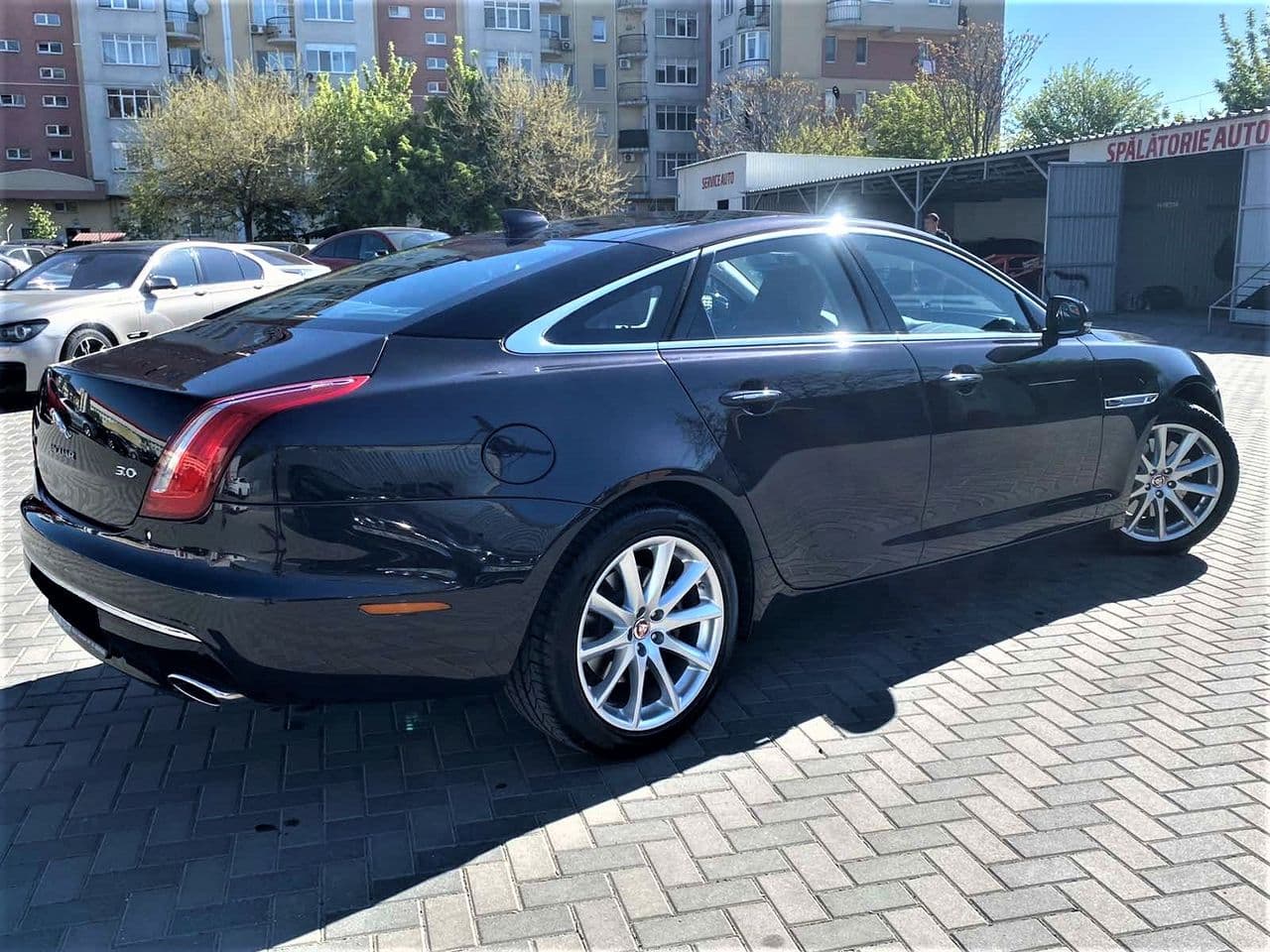Jaguar XJ 2015 — Миниатюра 2