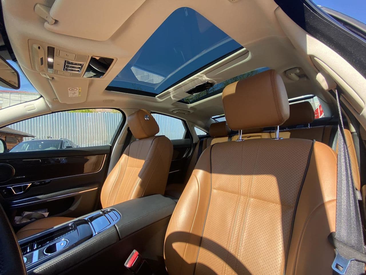 Jaguar XJ 2015 — Миниатюра 7