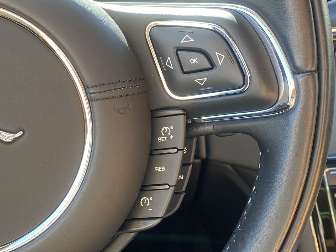 Jaguar XJ 2015 — Миниатюра 15
