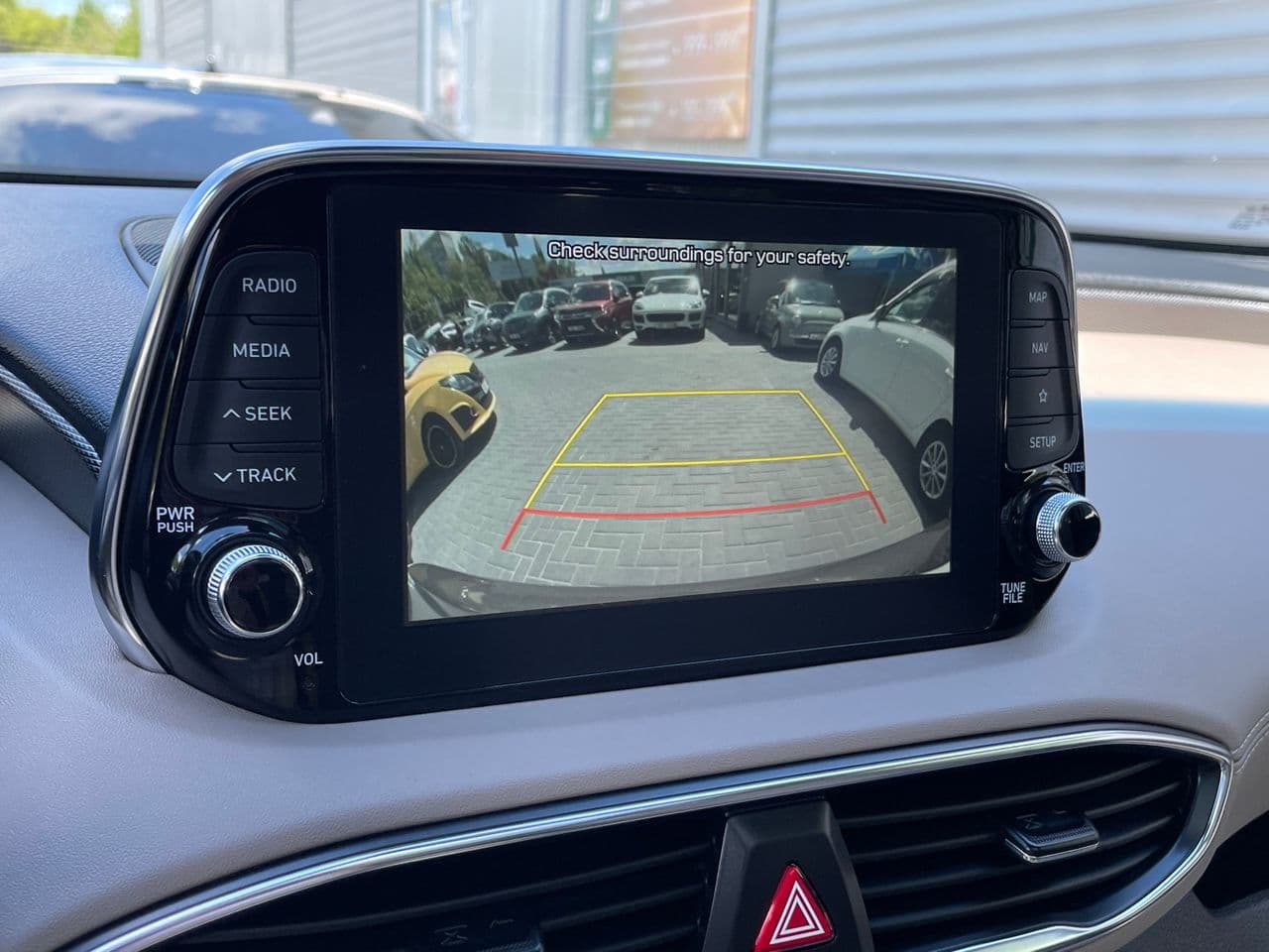 Hyundai Santa Fe 2019 — Миниатюра 19