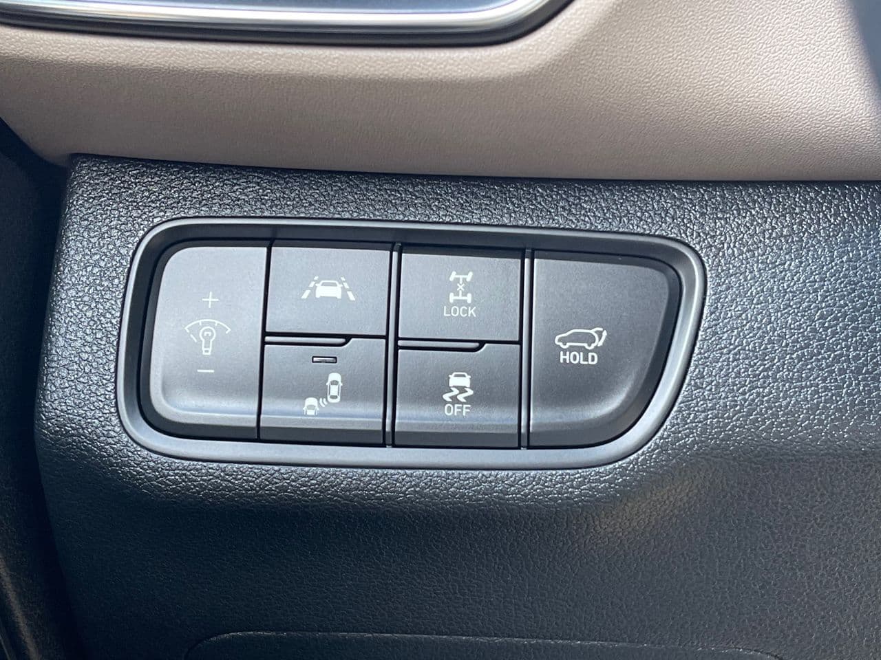 Hyundai Santa Fe 2019 — Миниатюра 13