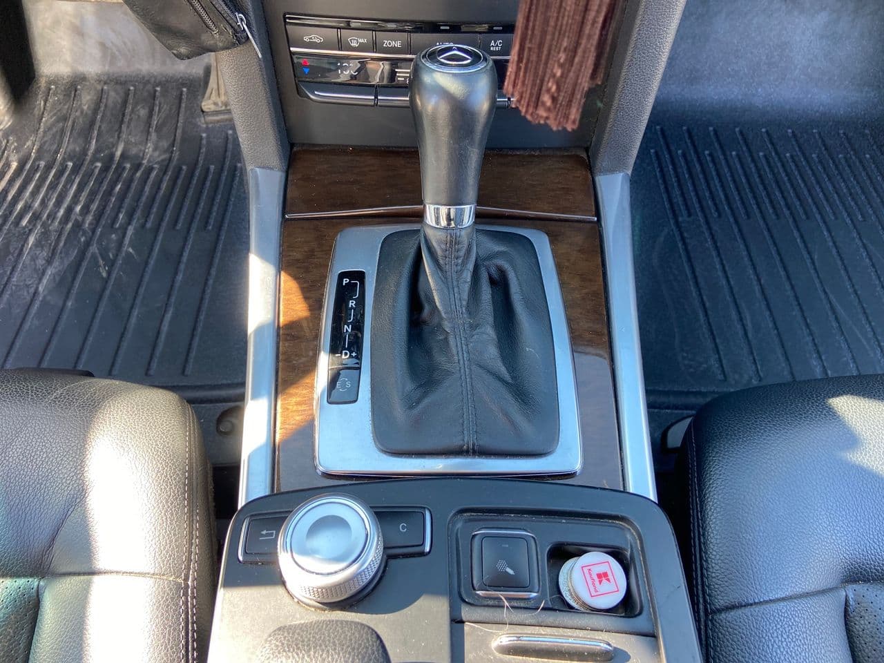 Mercedes E 200 2010 — Миниатюра 10