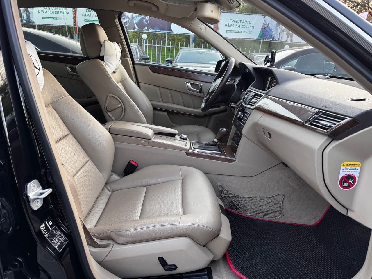 Mercedes E 200 2011 — Миниатюра 6