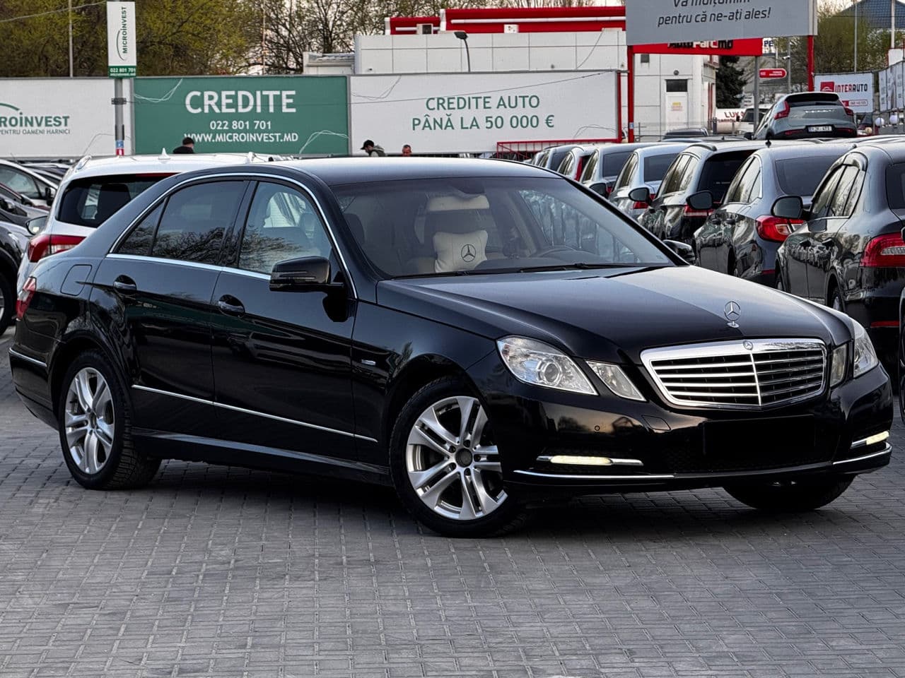 Mercedes E 200 2011 — Миниатюра 3