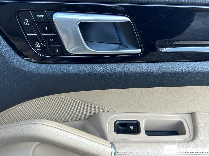 Porsche Cayenne 2019 — Миниатюра 18