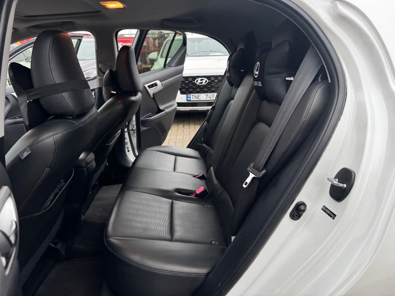 Lexus CT 200h 2011 — Миниатюра 13
