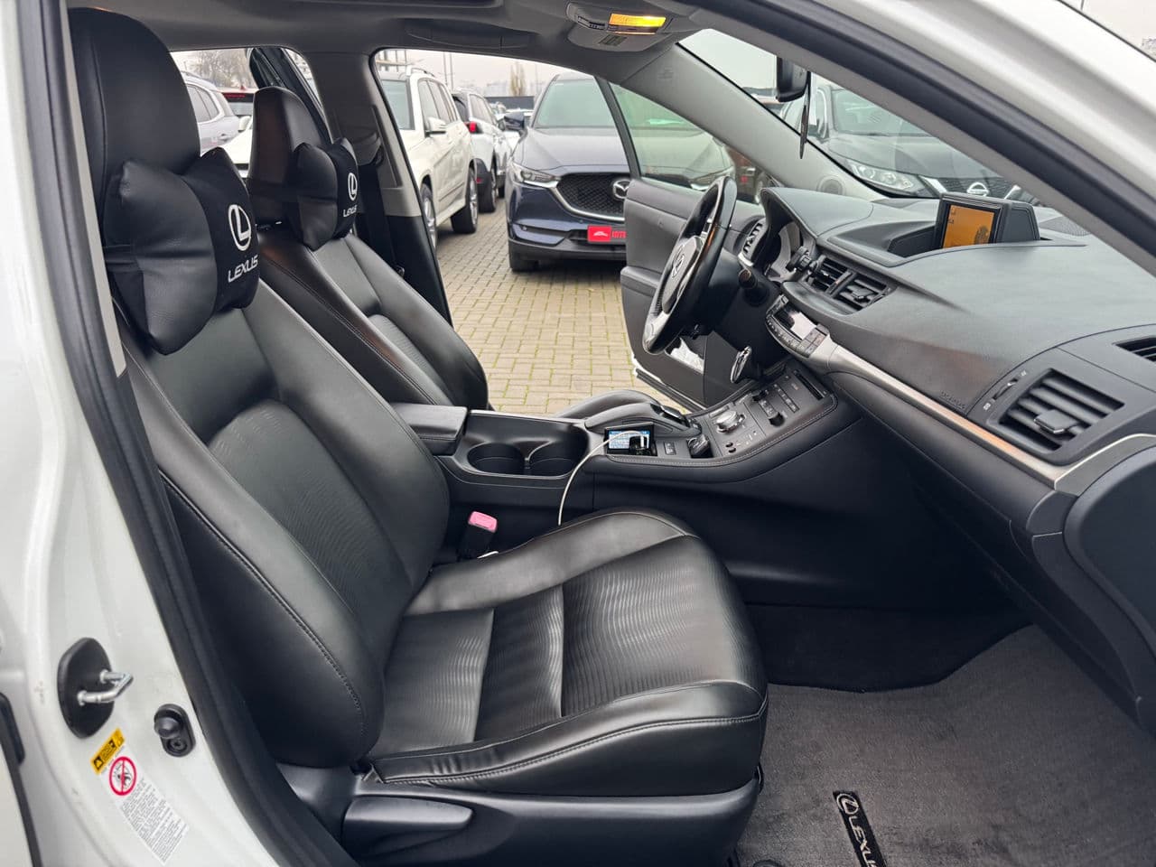 Lexus CT 200h 2011 — Миниатюра 16