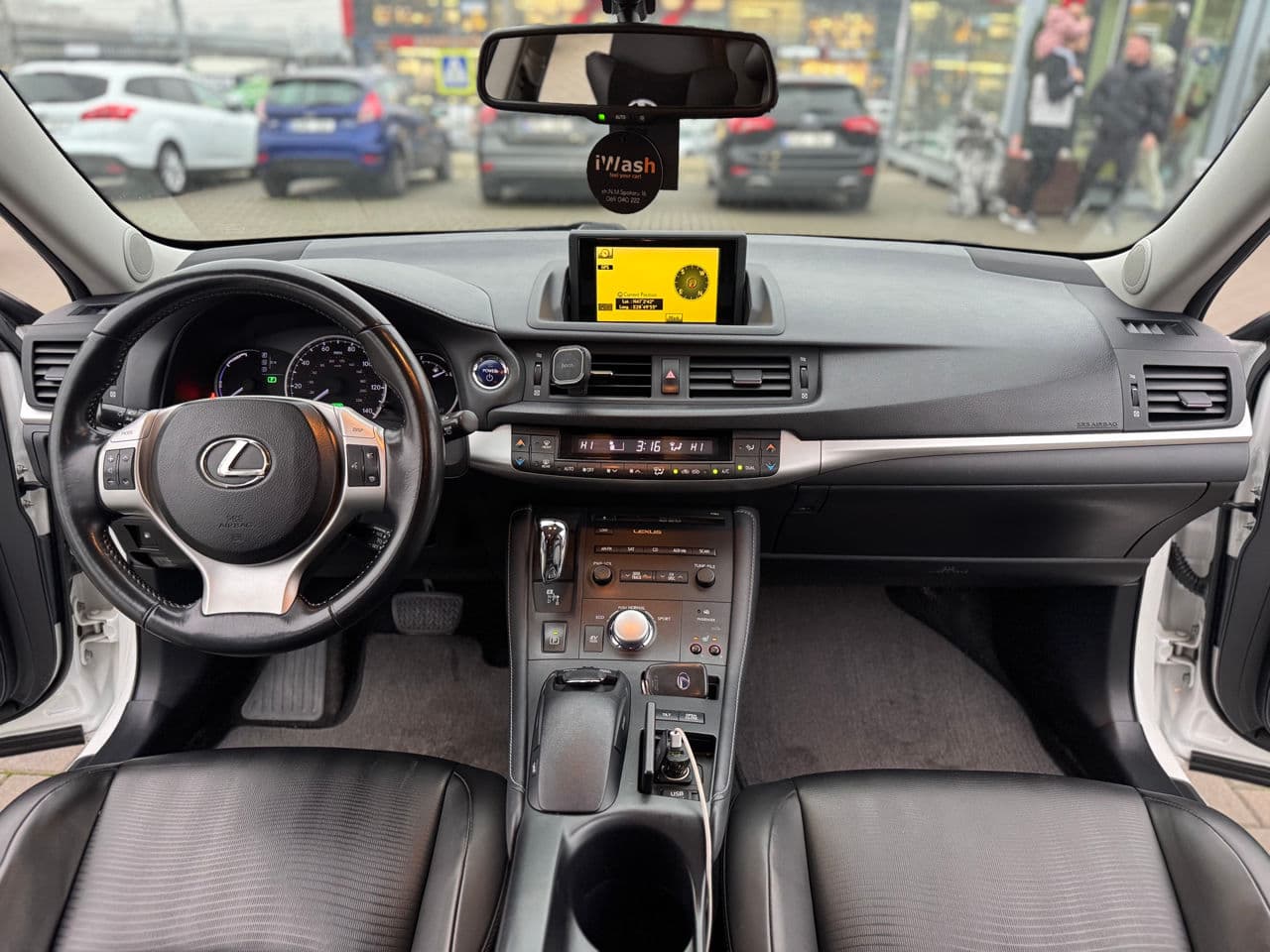 Lexus CT 200h 2011 — Миниатюра 6