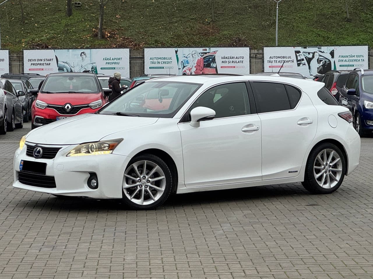 Lexus CT 200h 2011 — Миниатюра 2
