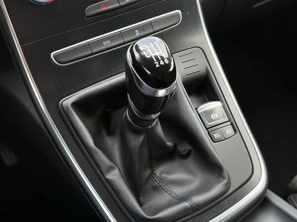 2017 Renault Scenic — Miniatură 14
