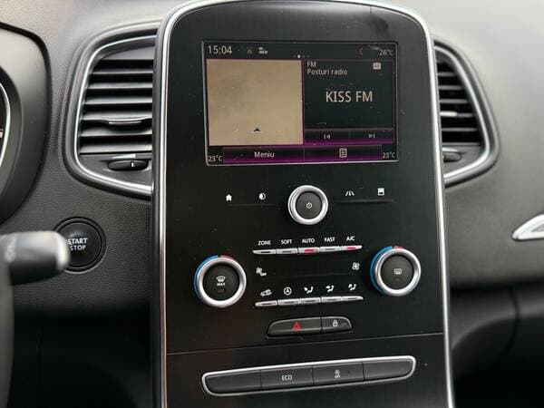2017 Renault Scenic — Miniatură 12