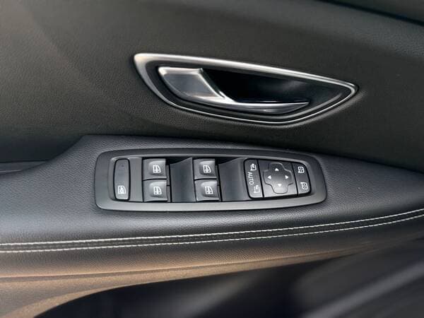 2017 Renault Scenic — Miniatură 15